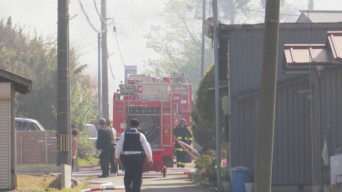 倉庫と車庫の2棟全焼 約1時間後に鎮火でけが人なし 石川・加賀市|TBS NEWS DIG
