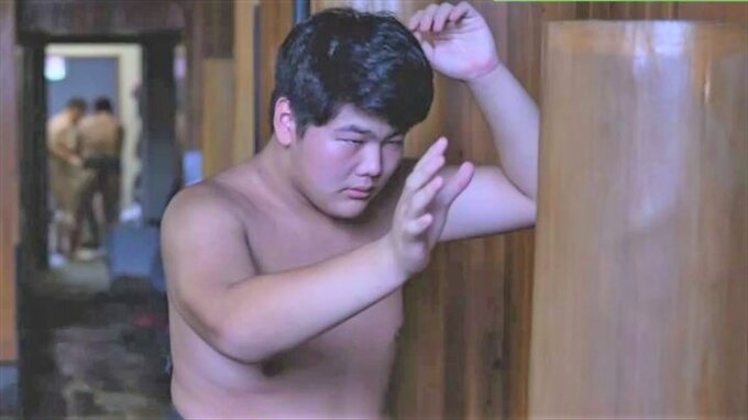 「1日でも早く横綱になりたい」目指すは未来の横綱！　都留市の中学生の門出を祝う　|　山梨のニュース | ＵＴＹテレビ山梨