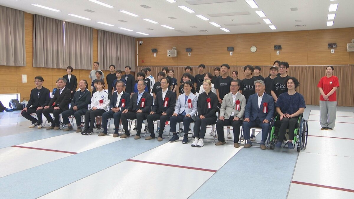 パリ五輪のメダリストが完成を祝う　県立フェンシング場の改修工事が終了し大分市で記念式典