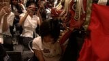 留学生 約500人が備中神楽などの伝統芸能を鑑賞 初めて見る日本の文化に会場は興奮【岡山】|TBS NEWS DIG