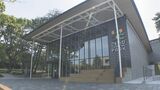 “読書離れ”に挑む 別府市の新図書館「こもれびパーク」1日2500人が来館 足湯・カフェ・音楽スタジオも備える新拠点の戦略 大分|TBS NEWS DIG