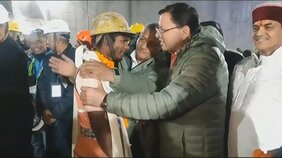 【速報】インド北部トンネル崩落事故、2週間以上閉じ込められていた作業員41人を全員救助|TBS NEWS DIG