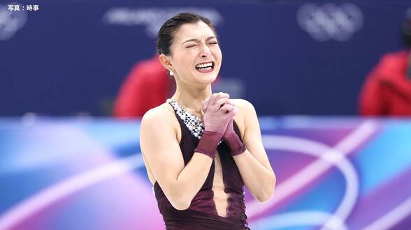 坂本花織が涙の銀メダル！中井亜美が銅で日本フィギュア界最年少メダル　日本女子五輪初の“W表彰台”　米国リウが金|TBS NEWS DIG