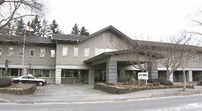 連休中に車同士の事故相次ぎ、合わせて8人重軽傷…軽井沢町で乗用車に大型トラック追突、乗用車は前に止まっていた車2台に次々と追突する玉突き事故…茅野市でも事故|TBS NEWS DIG