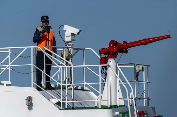 中国が外国籍の商船に無線で初めて質問、台湾本島付近－日本もけん制