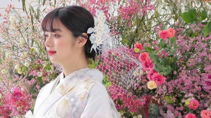 【池田エライザ】花のようにきれいな着物姿を公開「本年も宜しくお願いします」|TBS NEWS DIG