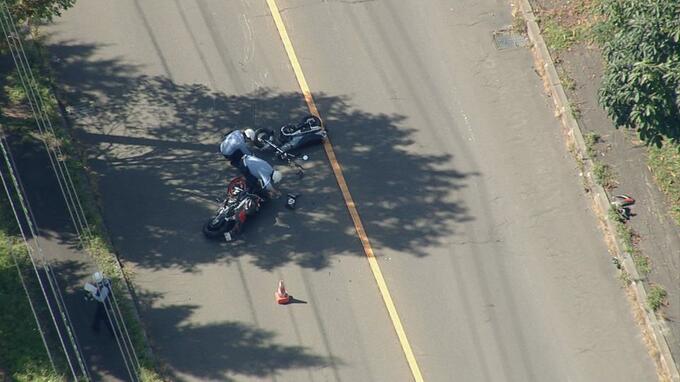 「バイク同士が衝突、けが人が２人いる」野球場の出入口の近くで、衝突か…それぞれに乗っていた男性２人、ドクターヘリなどで救急搬送　北海道夕張市|TBS NEWS DIG