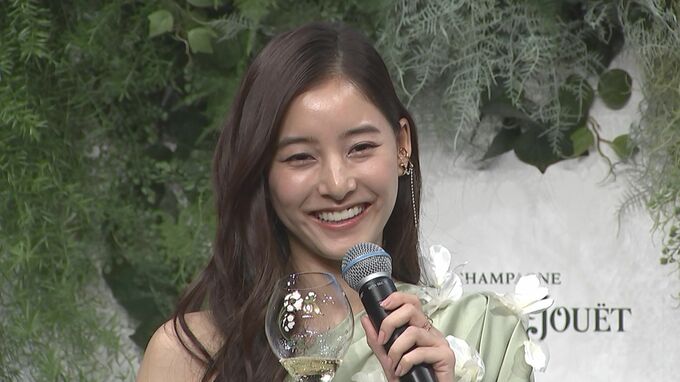 新木優子さん　自然が大好きで休日は「ドライブで山や川に行く」　忙しい時は「お花を飾って自然を感じる」|TBS NEWS DIG
