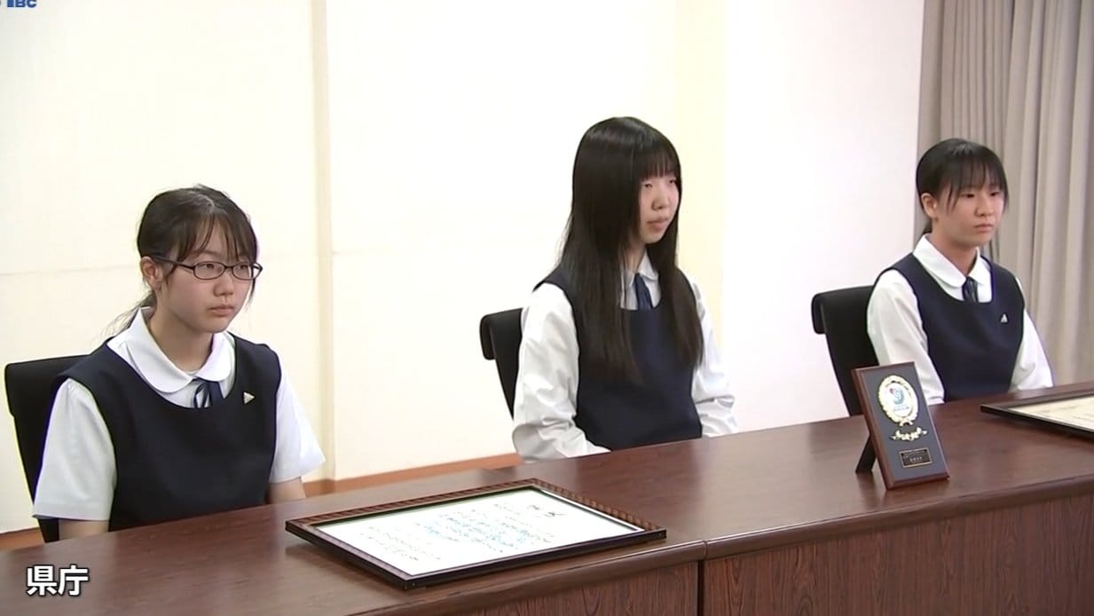 盛岡一高放送委員会の3人が高総文祭放送部門の最高賞受賞を岩手県教育