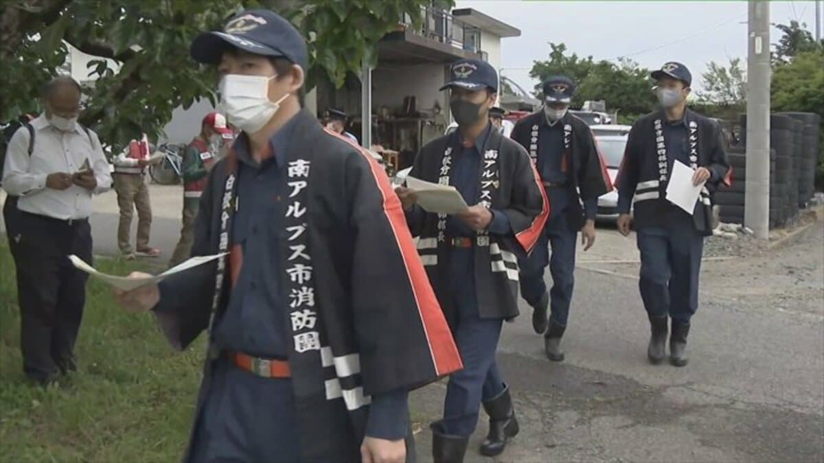 畑周辺の不審な人や車の情報提供など呼びかけ 果樹盗難防止で警察、JA