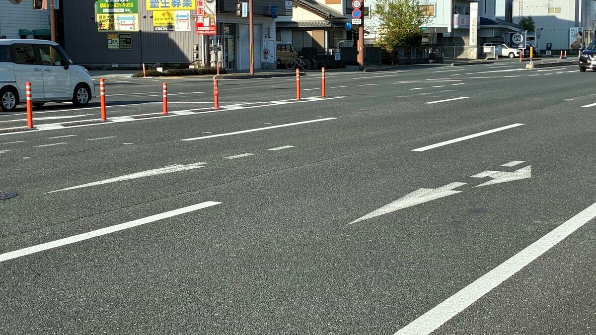 ナンバープレートを折った原付バイクが逃走→転倒...男子高校生を無免許運転の疑いで逮捕【高知】