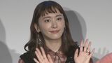 【新垣結衣】騒動後初の公の場　「私の顔も見えてると思ったら恥ずかしいです」　左手薬指には指輪見せる|TBS NEWS DIG