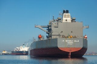 原油過剰に賭ける投資ポジション、市場が再び注目－米イラン合意受け| TBS CROSS DIG with Bloomberg