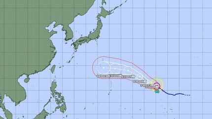 台風情報】猛烈な台風13号(ドルフィン) 来週には「非常に強い勢力」で