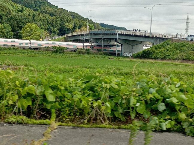 線路内に「撮り鉄」か　カシオペアなど一時ストップで1100人に影響“25周年”記念ツアーの列車狙っていた可能性　宮城|TBS NEWS DIG
