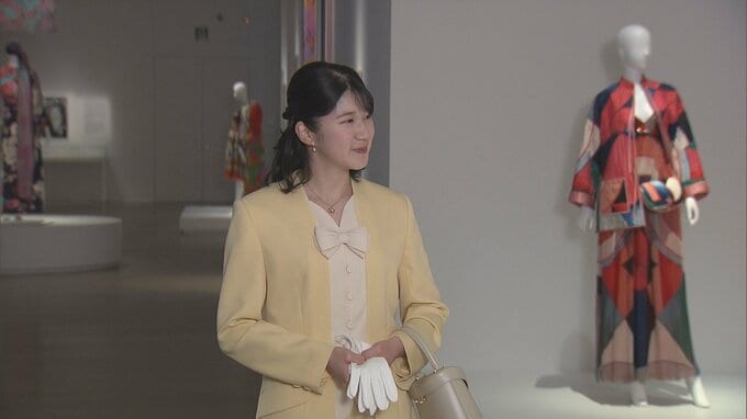 愛子さま　母・皇后さまが結婚時に着用の“純白ドレス”に「ゴージャス」 森英恵さん生誕100年記念展覧会|TBS NEWS DIG