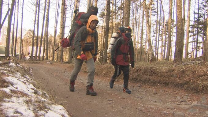 大みそかで越年登山者が入山　八ヶ岳連峰の登山口でも登山計画書を提出し山に向かう人の姿　長野・茅野市　|　SBC NEWS | 長野のニュース | SBC信越放送