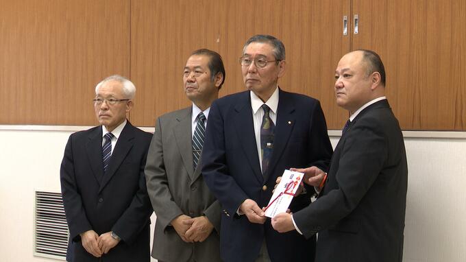 「能登半島地震で困っている子どもたちのお役に立てれば」三沢市の柔道協会が義援金を贈る|TBS NEWS DIG