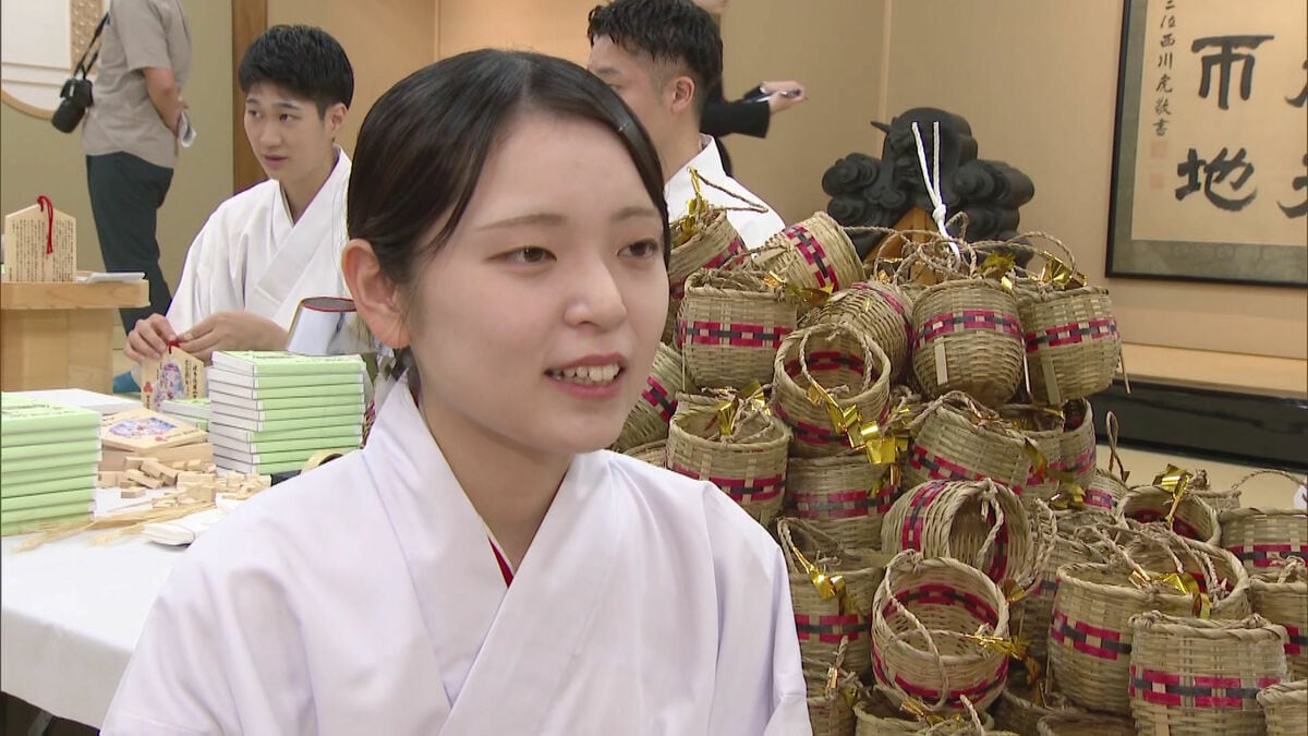 博多祇園山笠】山笠が描かれた扇子や手ぬぐいなど約1万2000点の縁起物