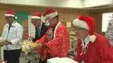 岡山県内の児童養護施設へ菓子や食料品を贈る おかやまコープなどがクリスマスプレゼント|TBS NEWS DIG