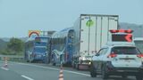 ＧＷ直前に…計100人乗車のバス２台と大型トラックが衝突…乗客１人が軽傷見込み　山口市の山陽道|TBS NEWS DIG