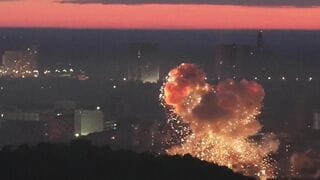 ロシアがウクライナ・キーウなどに新型の中距離弾道ミサイル「オレシュニク」で大規模攻撃か　ゼレンスキー大統領が明らかに| TBS CROSS DIG with Bloomberg