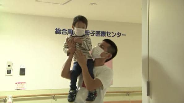 わずか258グラムで誕生 “世界最小の男の子”が元気に5歳に！体重は約40倍の10キロに成長　命つないだ当時の主治医と笑顔の再会|TBS NEWS DIG
