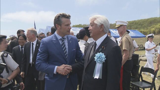 日米防衛トップが硫黄島の慰霊式典にそろって参列　中谷大臣とヘグセス国防長官が初対面|TBS NEWS DIG