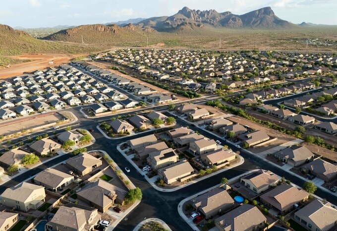 米住宅ローン最大手UWM株、過去最大の下落－損失計上で初の配当停止