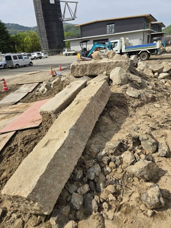 【独自】かつて建設の護国神社の遺構とみられる石材発見　９月供用開始の「（仮称）まちづくり支援拠点施設」の工事現場で　広島県福山市　|　RCC NEWS | 広島ニュース | RCC中国放送