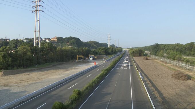 車線変更し後ろから来た大型バイクと衝突… バイクの20代くらいの男性死亡 軽乗用車を運転していた19歳大学生を現行犯逮捕 愛知･知多市|TBS NEWS DIG