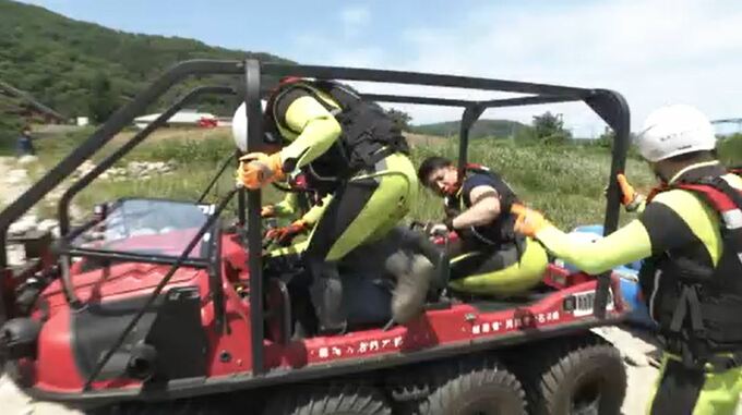 石川県で唯一配備の「水陸両用バギー」を活用 河川での水難救助を想定し訓練 石川・能美市　|　石川県のニュース｜MRO北陸放送