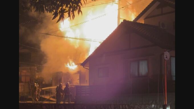 【速報】「１階が燃えている」と通報　広島市の住宅街で火災　消防車15台が出動|TBS NEWS DIG