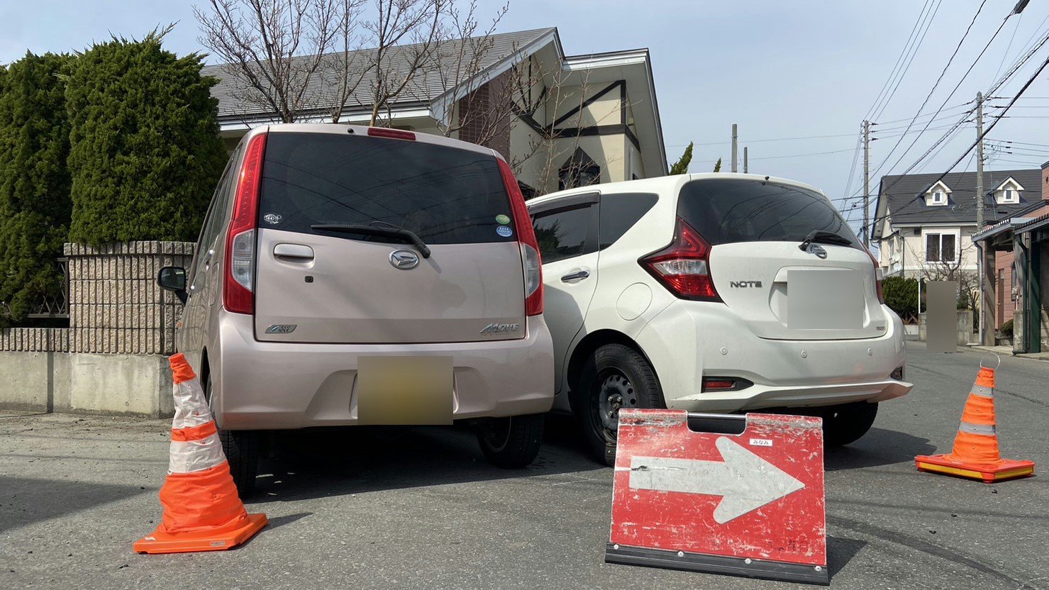 速報】住宅に車2台が突っ込む事故発生 | 青森のニュース│ATV