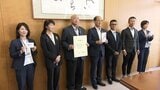 子ども支援のための寄付金と図書カードなどを岡山市に贈る 岡山西ライオンズクラブ【岡山】 | 岡山・香川のニュース | 天気 | RSK山陽放送