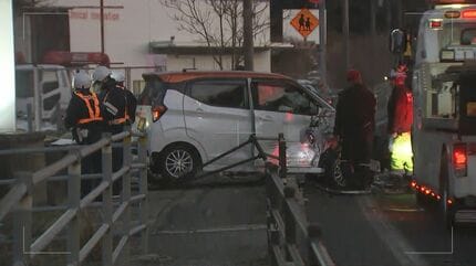 続報】国道9号で車同士の正面衝突事故発生し2人救急搬送 全面