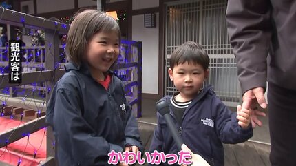 龍泉洞のPRキャラ「龍ちゃん」「泉ちゃん」の誕生日を記念して写真