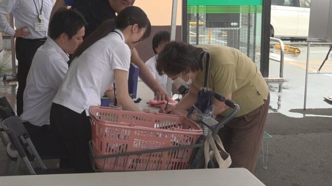 「たまたまやっていたので寄りました」県内初　スーパーに移動式の期日前投票所　山梨|TBS NEWS DIG