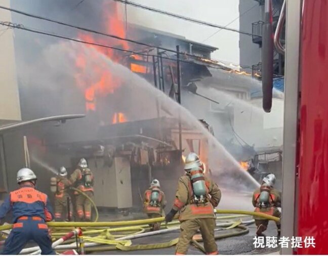 「中華料理店から炎が出ている」と通報　消防車16台が出動　当時店は休みで店主1人のみ　店主の男性は軽傷か　逃げ遅れ無し　広島・南区|TBS NEWS DIG
