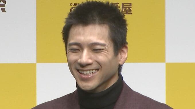 【山田裕貴】　 “ココイチ愛”止まらず 「夢のような願いを叶えてくれた」「一緒に革命を起こしたい」「俺の背中にはカレーがついてる！」 　自身監修の新商品『塩豚角煮ジンジャーカレー』|TBS NEWS DIG