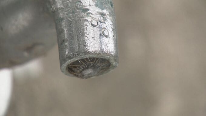 破裂した水道管から漏水 水の供給追いつかず小中学校が“臨時休校”に　|　石川県のニュース｜MRO北陸放送