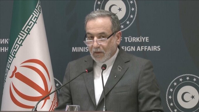 イラン外相「公正・公平な交渉の用意ある」　米の軍事圧力受け交渉に前向き姿勢