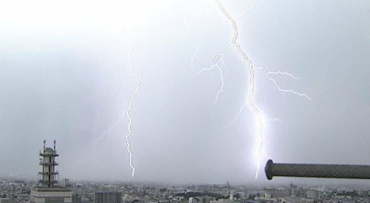 雷雨ページ 長野市周辺で2日連続で「ゲリラ雷雨」 長野県内は24日（きょう）午後も