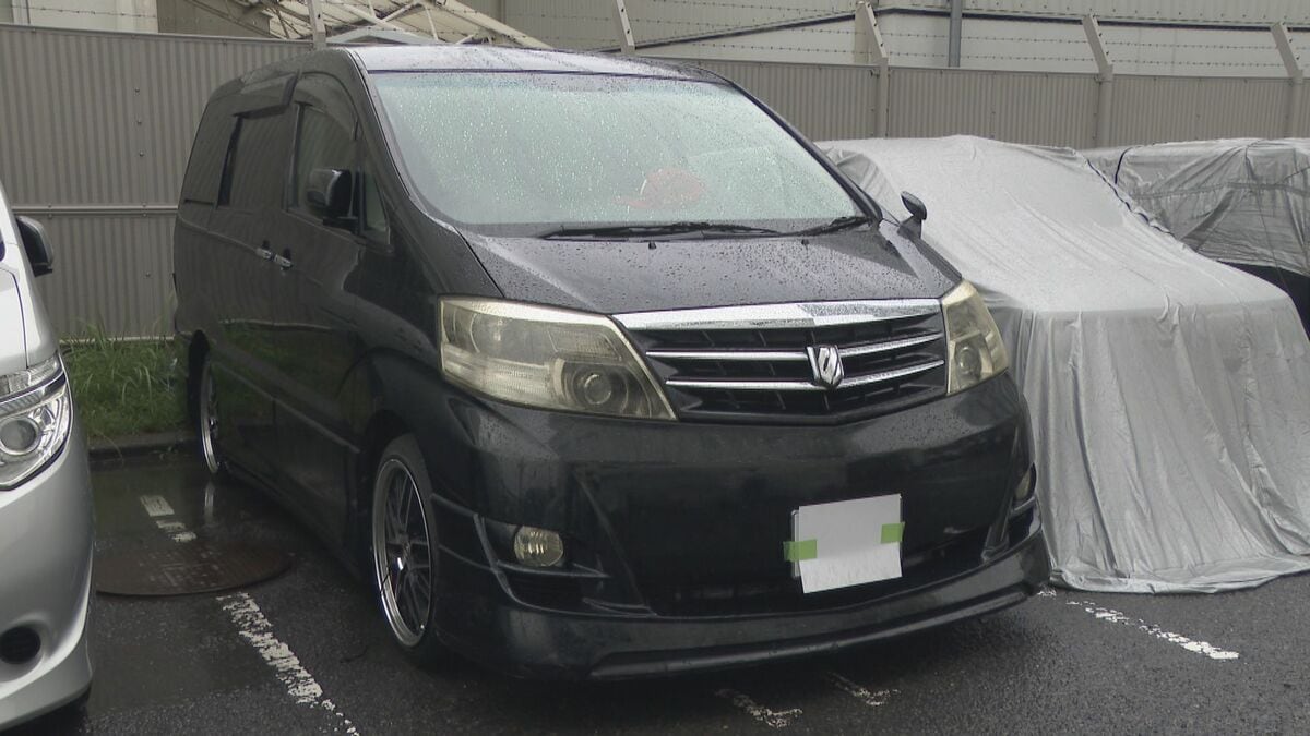 無免許で運転し…信号待ちの車に当て逃げか 車は他人名義で車検切れ 25歳作業員の男を逮捕 ｢車検切れは知らなかった｣