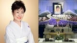 【 中村玉緒さん 告別式 】納骨は最愛の夫・勝新太郎さんと同じお墓に　祭壇には香水や灰皿・電子タバコも|TBS NEWS DIG