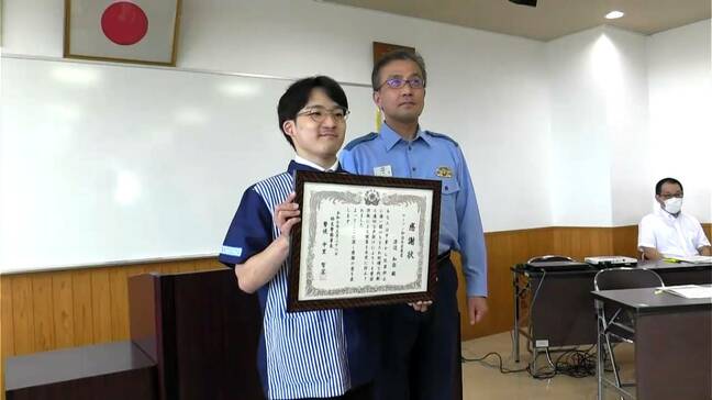 「外国人から5万円分のカード買えと…」70代男性客の話聞き店長が詐欺未然に防ぐ　姶良市のコンビニに警察が感謝状　鹿児島|TBS NEWS DIG