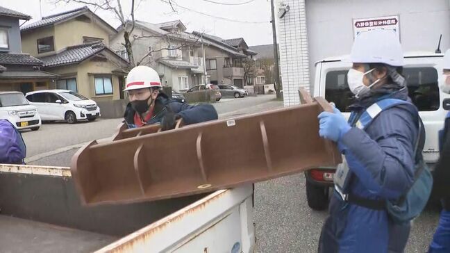 人手が足りず“住民自ら”ボランティア 石川・七尾市で災害廃棄物を回収|TBS NEWS DIG
