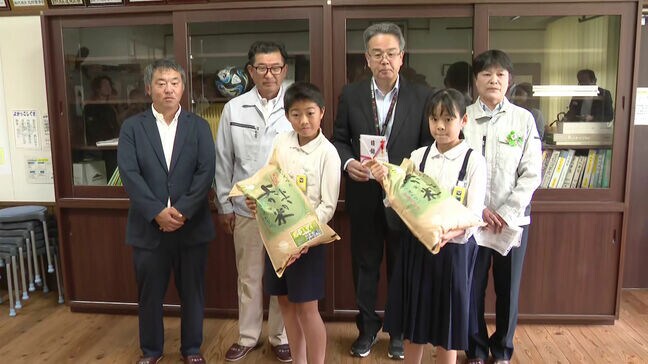 「最近コメが高くなっているのでとてもありがたいです」コメ高騰の中、ＪＡが佐賀市の小学校にコメ５００キロ寄贈|TBS NEWS DIG
