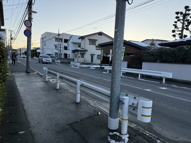 山形市で乗用車がガードレールに衝突 運転手の70代女性の死亡確認|TBS NEWS DIG
