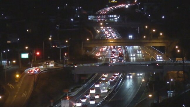 中央道上り小仏トンネル付近を先頭に20キロ渋滞　Uターンラッシュで混雑続く【３日午後6時現在】|TBS NEWS DIG